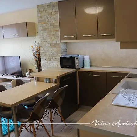 Appartement Victoria 1 *